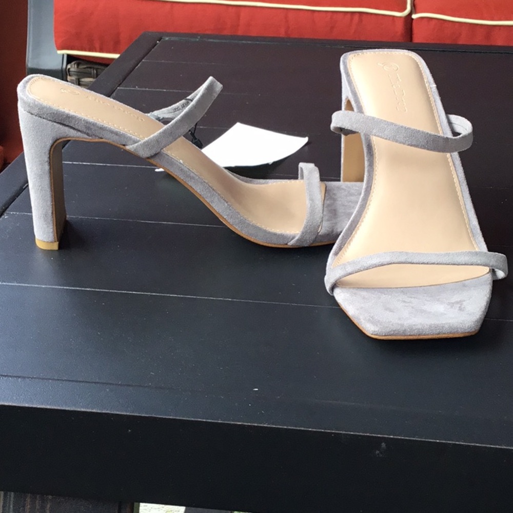 Brand New Sexy Gray Sandals Size 10